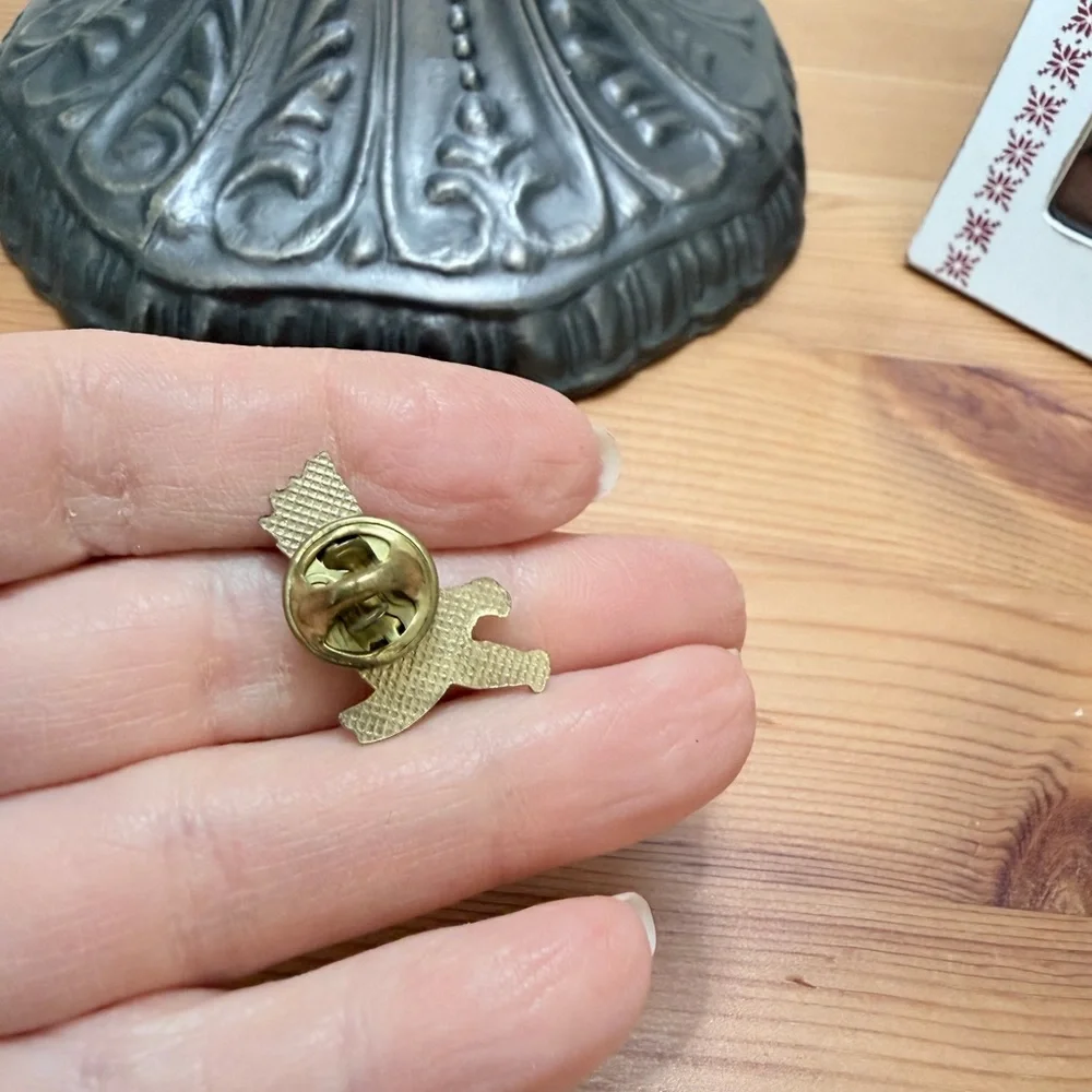 Vintage decorative bird